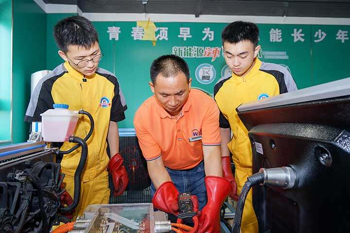 新能源汽车新发职位